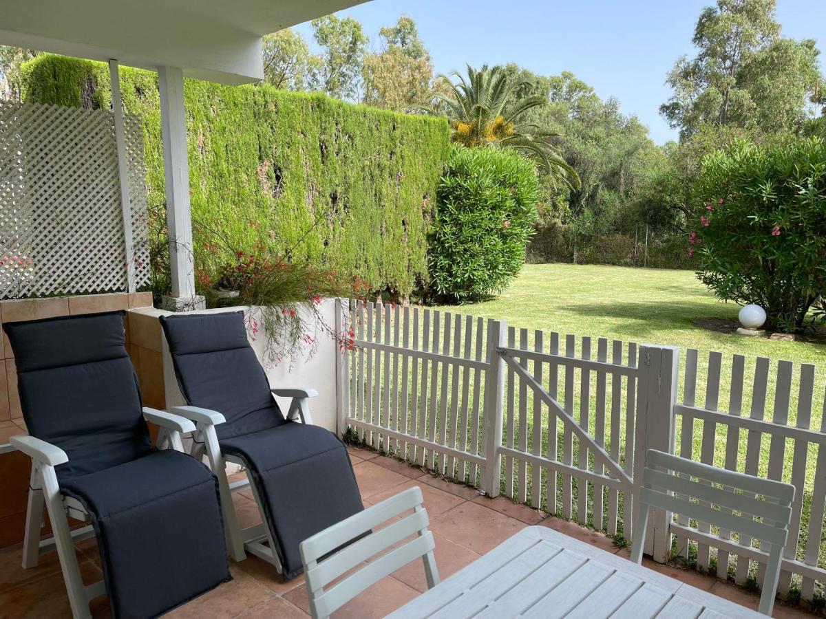 Puerto Banus Beachfront Retreat: Terrace, Pool & Tennis Marbella Exterior photo